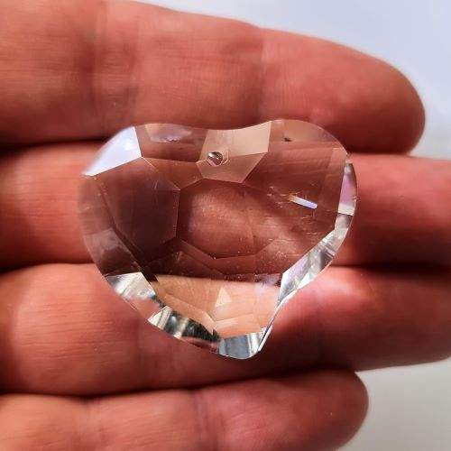 twist heart size in hand