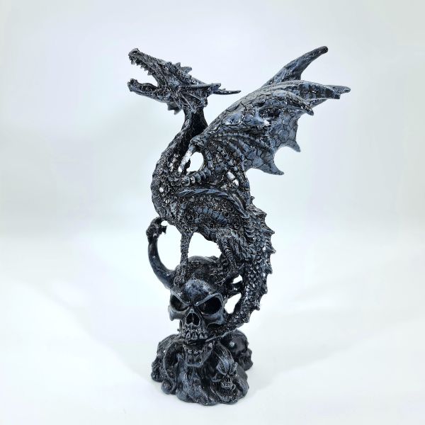 black dragon ornament with skull
